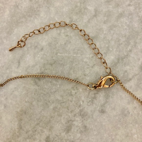 Beaded Green Stone Tassel Antique Gold Necklace - Picture 8 of 8